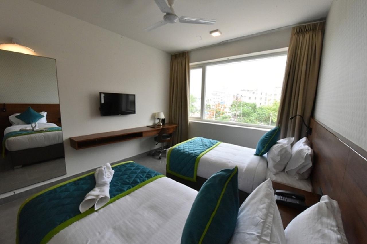 Vivid A Boutique Hotel Tiruchirappalli Экстерьер фото